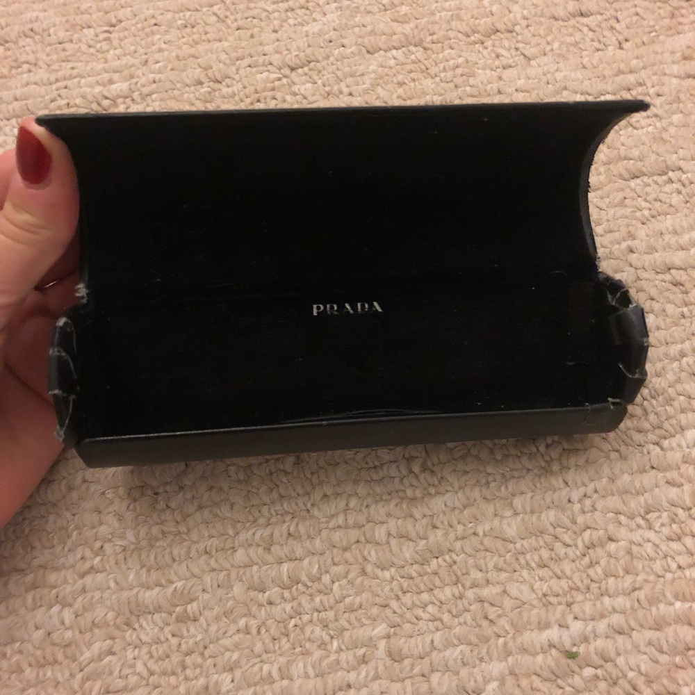 Black leather Prada glasses case - Picture 6 of 8